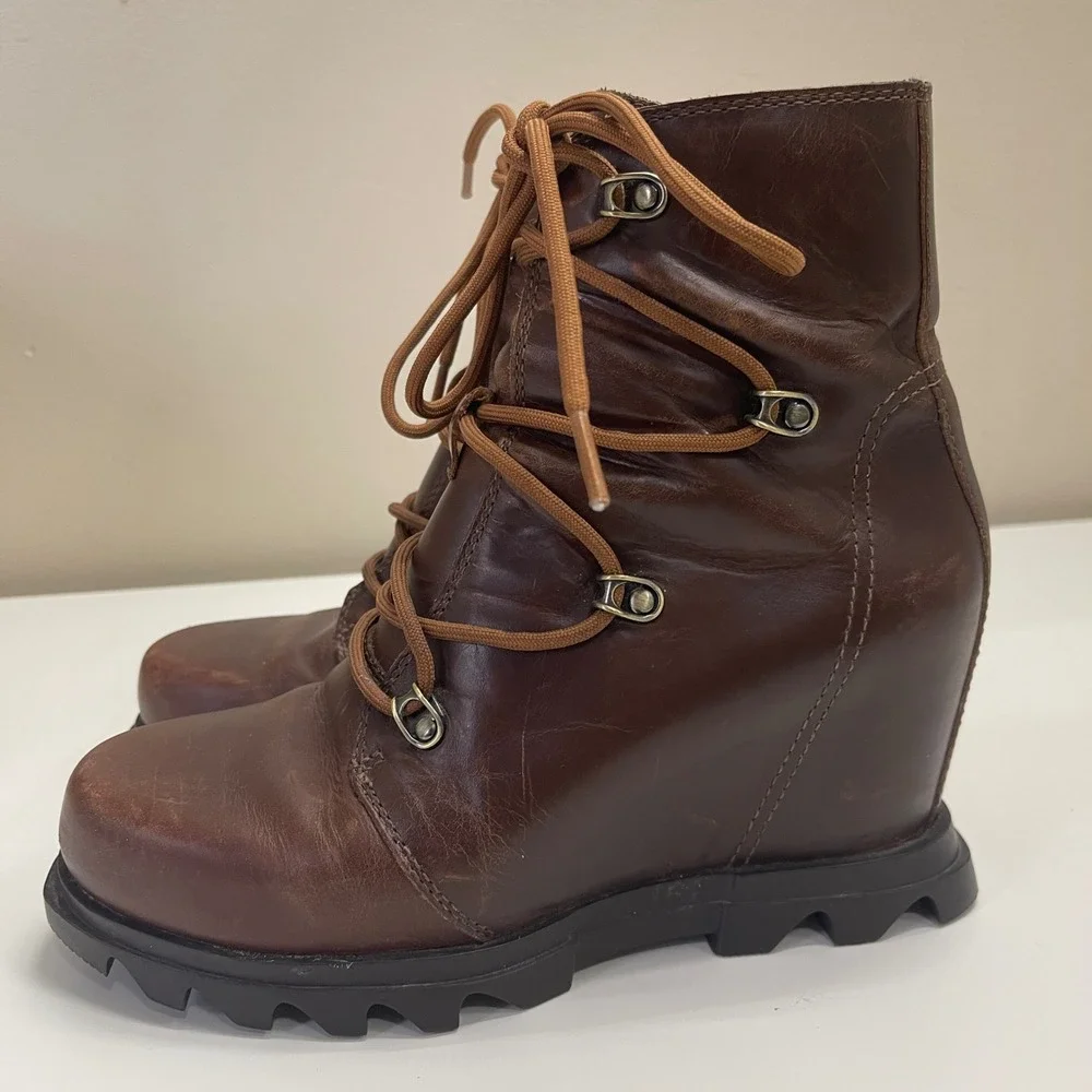 Sorel Joan of Arctic Wedge III Boots Womens 7 Brown Leather Lace Up NL4360-245